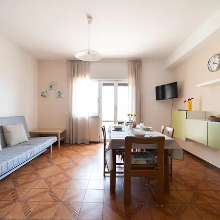 Vivilo Collection - Santa Laura 2bdr With Balcony Lejlighed *